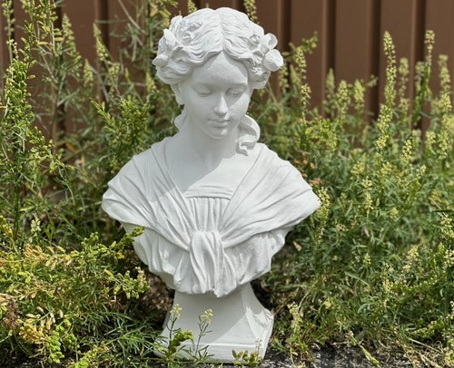 Statuette pierre - en,
