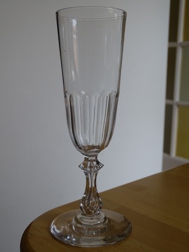 Ancienne flute champagne - flute, a