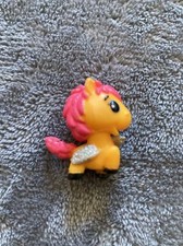 1 Petite Figurine Hatchimals