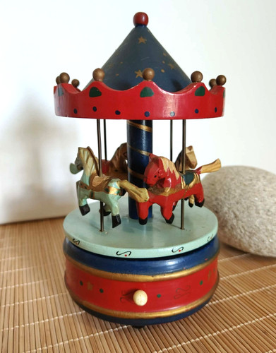 Ancien carrousel musical - musical, en