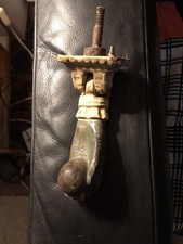 Heurtoir De Porte En Fonte XIX Éme  En Forme De Main Tenant Une Boule 