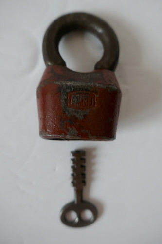 Ancien cadenas cle - ancien,