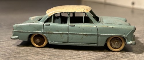 Dinky toys ancienne simca - toys,