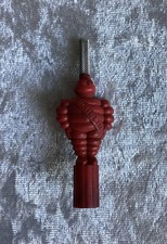 ANCIEN TOURNEVIS DÉMONTE OBUS  VALVE  MICHELIN