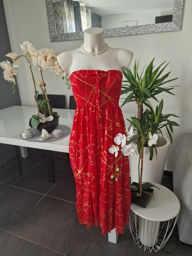 Une robe maxi - robe,