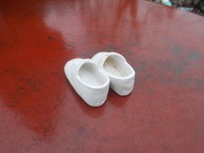 Paire de Chaussure  Ancienne en Porcelaine   Saliere et Poivriere  Ref  30