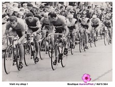 CYCLISME 1963, LE COUREUR RIK VAN LOOY BATTU AU SPRINT PAR BEHEYT, SPORT -S564