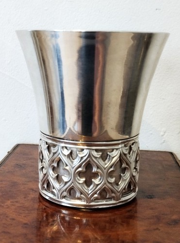 Argenterie timbale ancienne