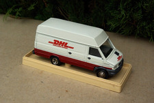 OLD CARS  /  CAMION IVECO DAILY DHL WORLDWIDE EXPRESS /  1. 43