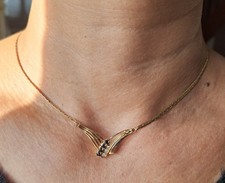 Collier Chaîne Et Pendentif