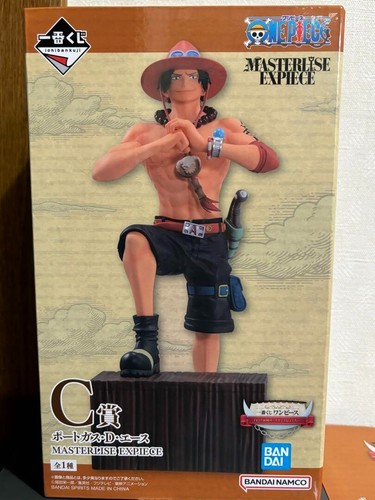 Figurine one piece - figurine, d