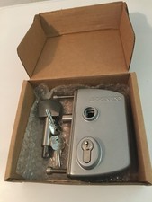 LOCINOX LAKQ4040 SERRURE DE PORTAIL AVEC CYLINDRE