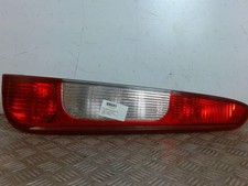 Feu arriere principal droit