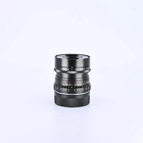 Voigtlander ultron 28mm vm - f/2,