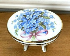 Ravissante BOITE OVALE