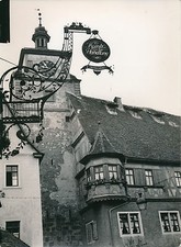 ALLEMAGNE c.1940 - Rue Calgengasse  Enseigne Horloge  Rothenburg  - DIV8382