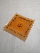 141 - 1 x Assiette en verre à caviar ou à toasts par la marque Veuve clicquot