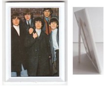 ROLLING STONES petite carte format environ 5 x 7 cm dans cadre plastique