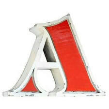 Lettre vintage industrielle des années 60 A, décor de canal métallique,...