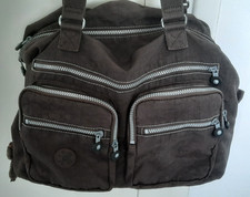 GRAND SAC MARQUE KIPLING MARRON NOMBREUSES POCHES AVEC SON SINGE ASSORTI