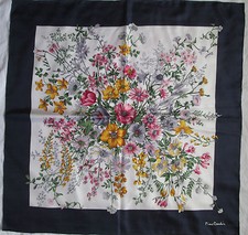 AUTHENTIQUE Foulard PIERRE
