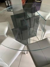 TABLE DE REPAS RONDE EN VERRE, HAUT DE GAMME ROCHE BOBOIS