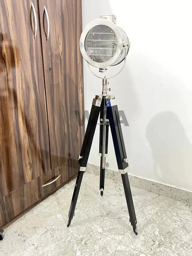 Lampadaire trépied réglable