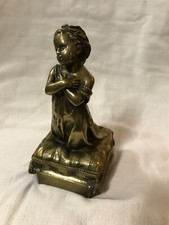 Sculpture sujet Fille a genoux sur cousin en bronze formant coffret vers 1880