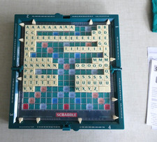 SCRABBLE de voyage   - plateau alvéolé - coffret plastique - français - COMPLET