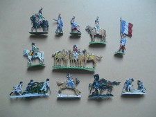 PLATS D ETAIN CAVALIERS ET