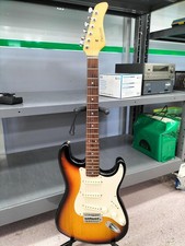 Guitare électrique FERNANDES