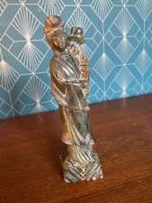 Statuette Chinoise ancienne, sujet en pierre dure verte. Japon, Chine, Asie.