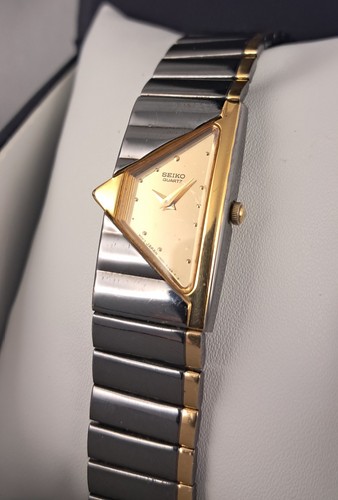 Seiko quartz design asymetric - seiko,