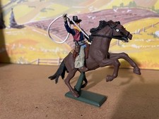 Petits soldats   :  Britains:    Cow boy avec lasso