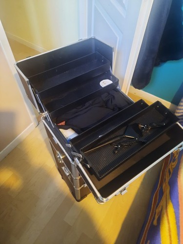Valise coiffure esthétique - valise,