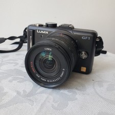 Appareil photo numérique Panasonic LUMIX DMC-GF1  + Objectif Lumix G Vario 14/45