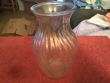 Clear Spiral Design Vase 