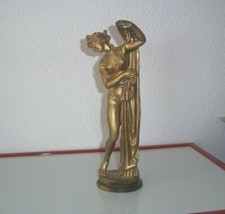 STATUE / STATUETTE EN REGULE 