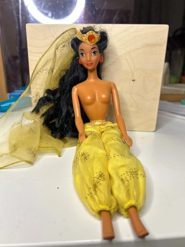 Poupée jasmine 1993 - jasmine,