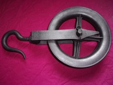 Grosse poulie de grenier ou de puits - Diamètre 24 cm