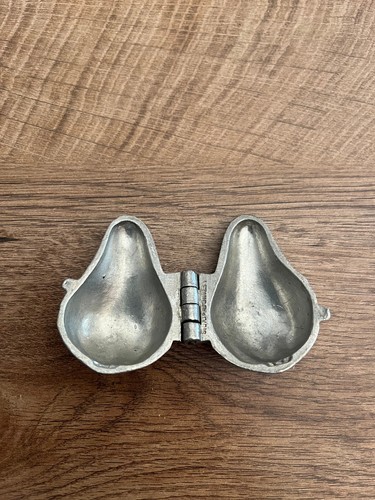 Ancien moule chocolat n62 - moule, a