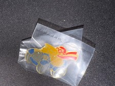 (V16) PINS BADGE ENAMEL