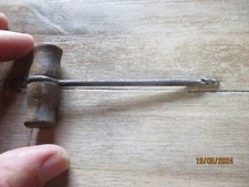 Ancienne petite Vrille de Menuisier ou Tapissier