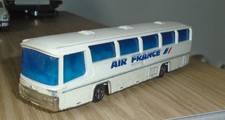 Majorette. Ech : 1/87. N° 373 Autocar Neoplan AIR FRANCE.