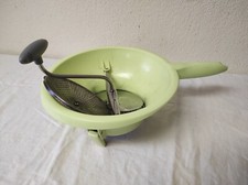 Presse purée, Moulin à légumes  en plastique vert