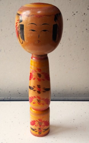 Véritable poupée japonaise