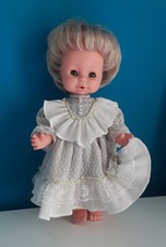 "CECCON" Bambola , modello anni 60, altezza 40 cm, materiale vinile e plastica.