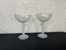 Paire de coupes en verre de Bayel – pied figurant une femme nue