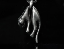 Collier panthère suspendue en