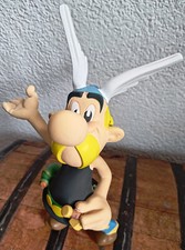 UDERZO - Statuette ASTERIX LE